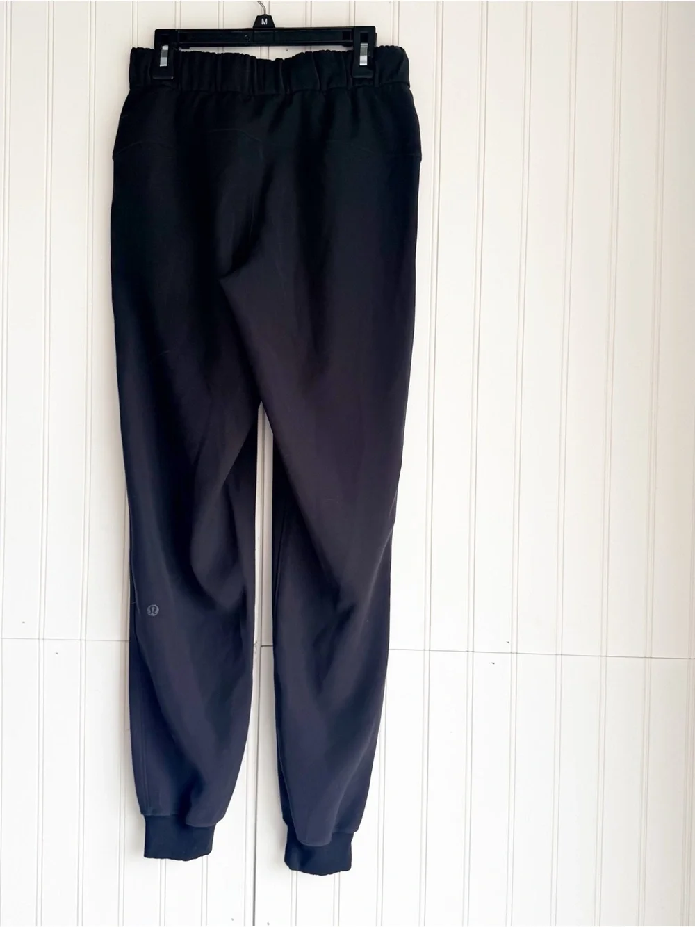 Lululemon Size 2 Black On the Fly Jogger Woven Pants